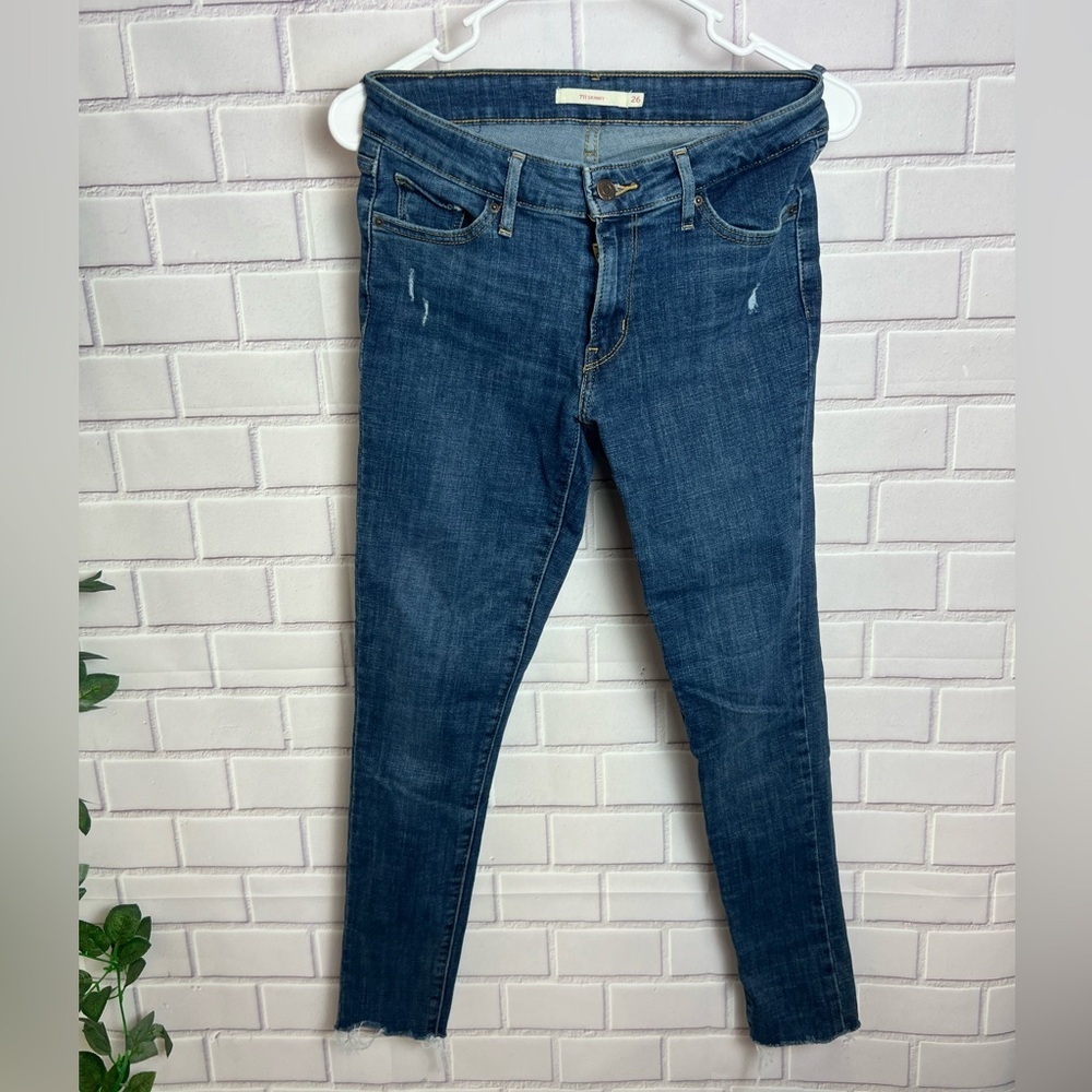 LEVIS 711 women’s stretch skinny blue Jeans/size 26
